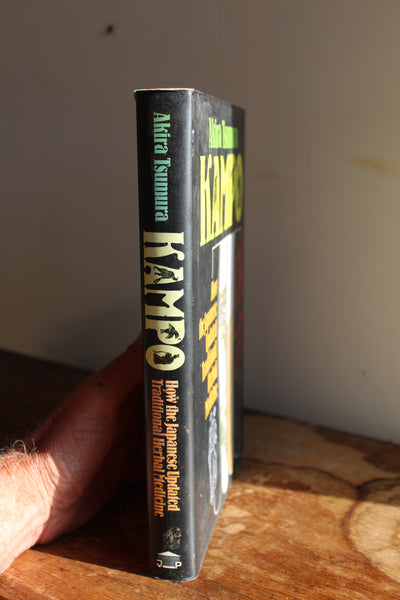 KAMPO - How The Japanese Updated Traditional Herbal Medicine -  First Edition - Very Good Cond.