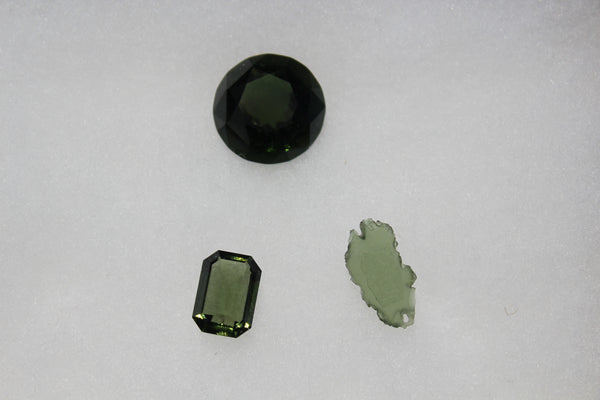Special Fund Raiser -  SPACE TREASURE - Faceted and etched Moldavite - Impact Glass - Rare Beauty!