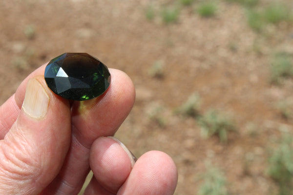Special Fund Raiser -  SPACE TREASURE - Faceted and etched Moldavite - Impact Glass - Rare Beauty!