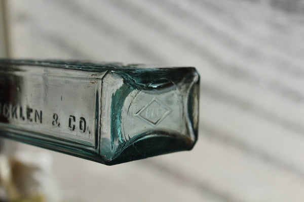 MEDICINE BOTTLE DR. KING'S NEW DISCOVERY For COUGHS And COLDS - Near Mint