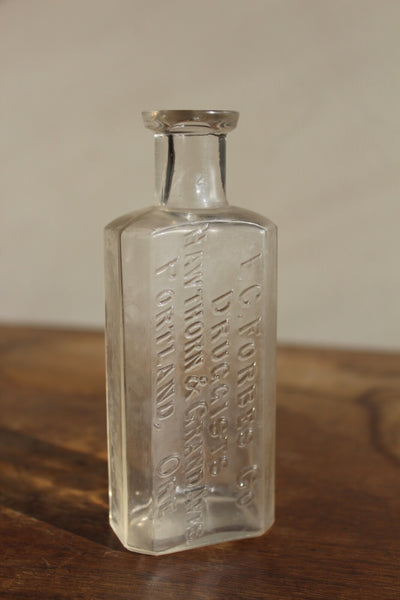 Medicine Pharmacy Bottle F.C. FORBES CO. DRUGGISTS PORTLAND, ORE. Fine Cond.