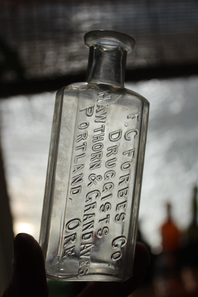 Medicine Pharmacy Bottle F.C. FORBES CO. DRUGGISTS PORTLAND, ORE. Fine Cond.