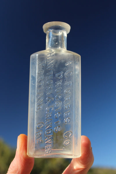 Medicine Pharmacy Bottle F.C. FORBES CO. DRUGGISTS PORTLAND, ORE. Fine Cond.