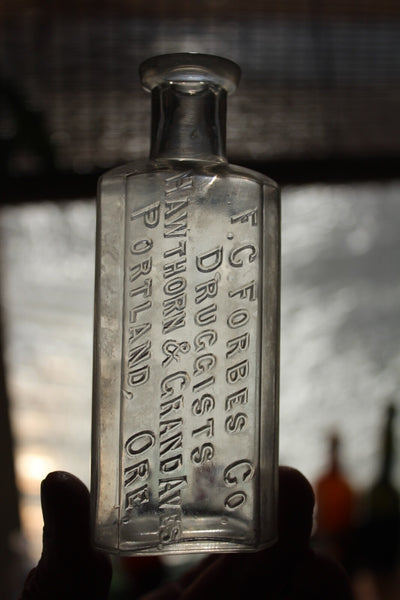 Medicine Pharmacy Bottle F.C. FORBES CO. DRUGGISTS PORTLAND, ORE. Fine Cond.