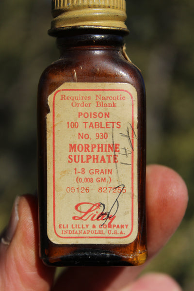 Old Apothecary Bottle - Circa 1910 to 1920 - Morphine Sulphate  1 - 8 Grain Eli Lilly & Company, Indianapolis - Rare with Label - Please No Discount Codes On This Listing