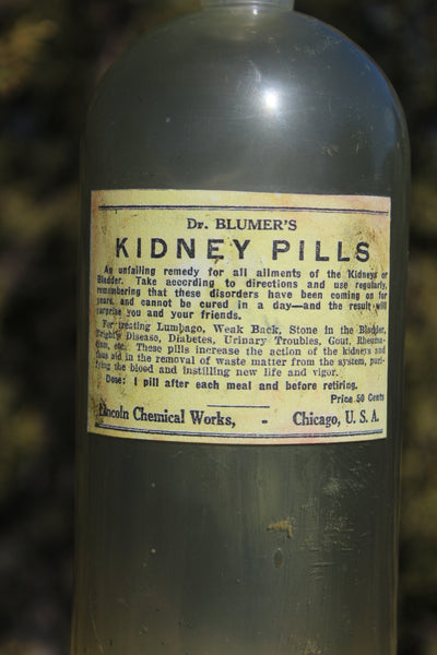 Old Apothecary Bottle  Circa 1850 to 1860 - DR. BLUMER'S KIDNEY PILLS - Lincoln Chemical Works - Chicago, U.S.A. - With Label!  -  POLISHED PONTIL BASE - Please No Discount Codes On This Listing