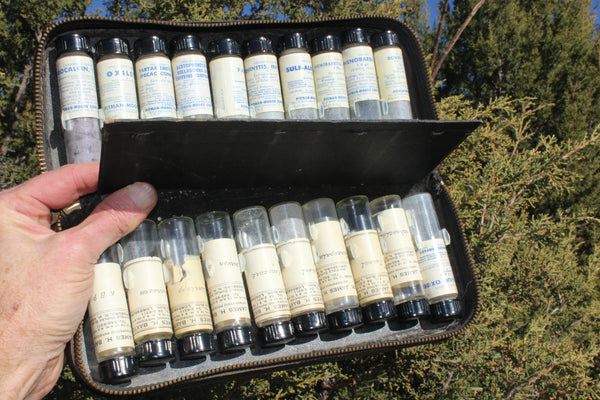Old Apothecary Bottle  - Circa 1930's - Western Doctor's Case - Osteopathic Physician - Lordsburg, New Mexico - Dr. James H. Baxter - One of a Kind - Ole Time Western Doctor's Case! 20 Vials - Opium Meds - Please No Discount Codes On This Listing