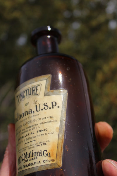 Old Apothecary Bottle  - Circa 1900 to 1920 - TINCTURE Of CINCHONA, U.S.P. - H.K. Mulford Co. - Bottle & Label Are In Fine Condition  -   Please No Discount Codes On This Listing