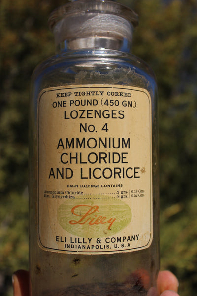 Old Apothecary Bottle  - Circa 1890 to 1910 -  Pharmacy Jar - LOZENGES NO. 4 AMMONIUM CHLORIDE AND LICORICE - Eli Lilly & Company - w/ Glass Stopper and Fine Label -  Fine Condition -  Please No Discount Codes On This Listing