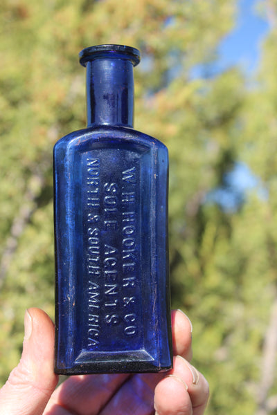 Old Apothecary Bottle  - Circa 1880 - 1890's -  W.H. HOOKER & CO. - SOLE AGENT'S - NORTH & SOUTH AMERICA -  ACKERS ENGLISH REMEDY - Fine Condition -  Please No Discount Codes On This Listing