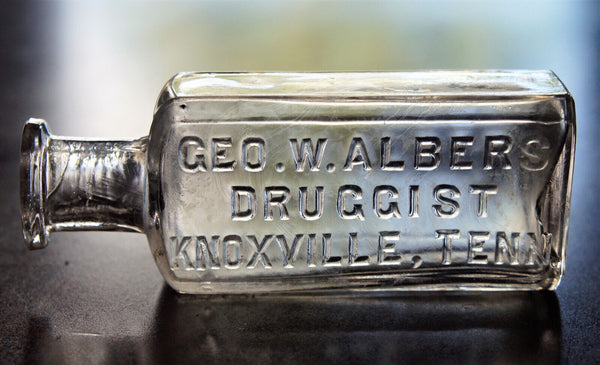 Old Apothecary Bottle  - Circa 1870 -1890 -  SOUTHERN DRUGGIST BOTTLE - GEO. W. ALBERS DRUGGIST KNOXVILLE TN -  Please No Discount Codes On This Listing